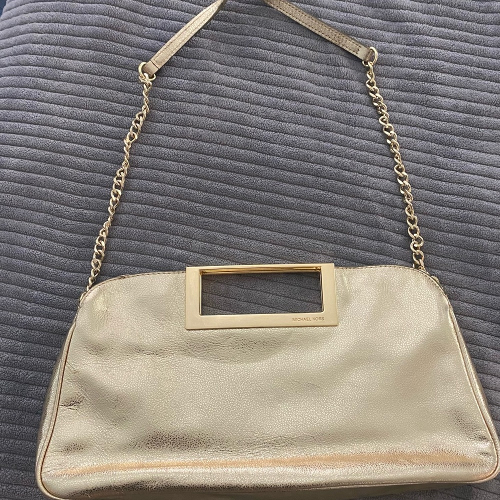 MICHAEL KORS GOLD CLUTCH BAG